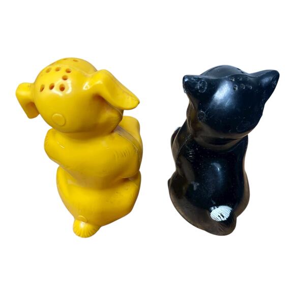 Vintage F&F Cat & Dog Salt Pepper Shakers Plastic Dayton Ohio USA - Picture 5 of 10